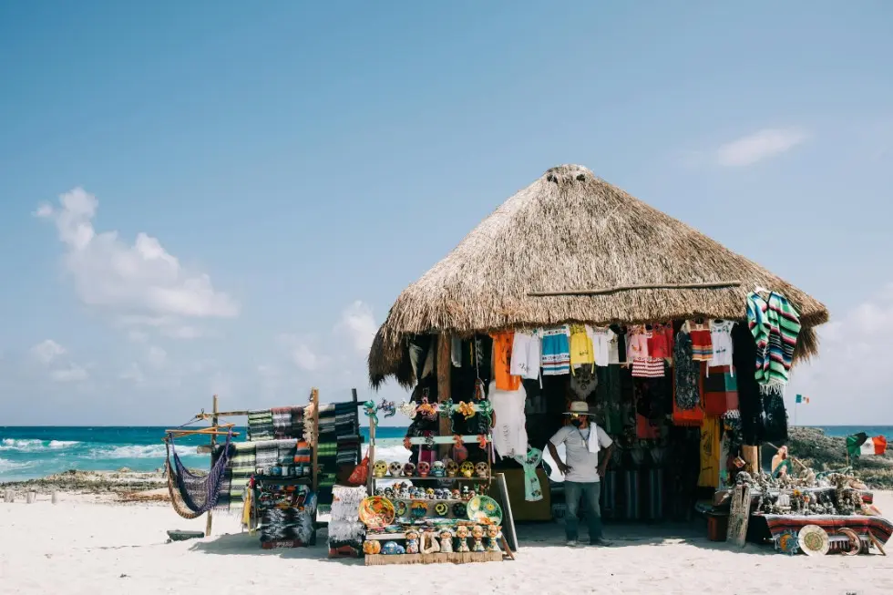 Отдых в Мексике: что посмотреть и что привезти из Мексики — традиционные маски и сувениры майя