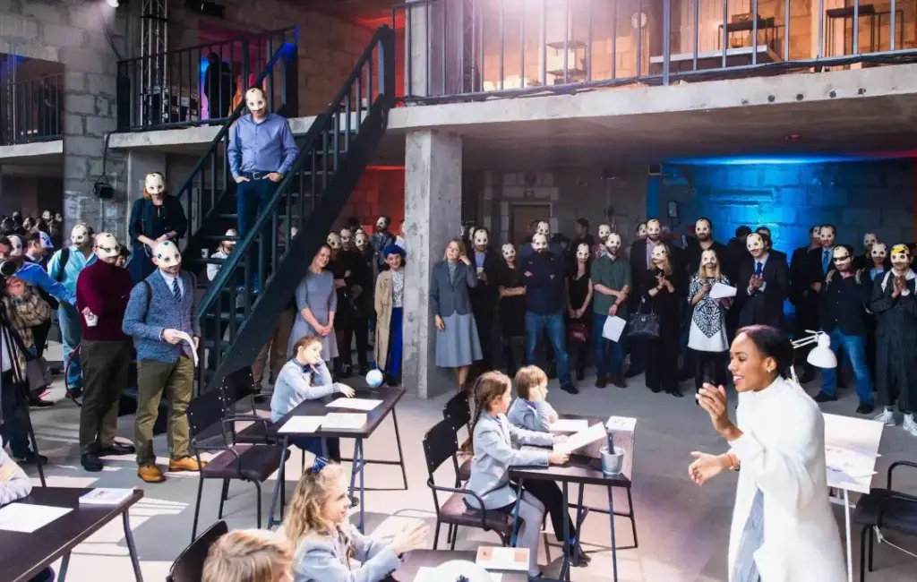 Иммерсивное театральное представление — один из самых ярких форматов тематических экскурсий и мероприятий в Москве