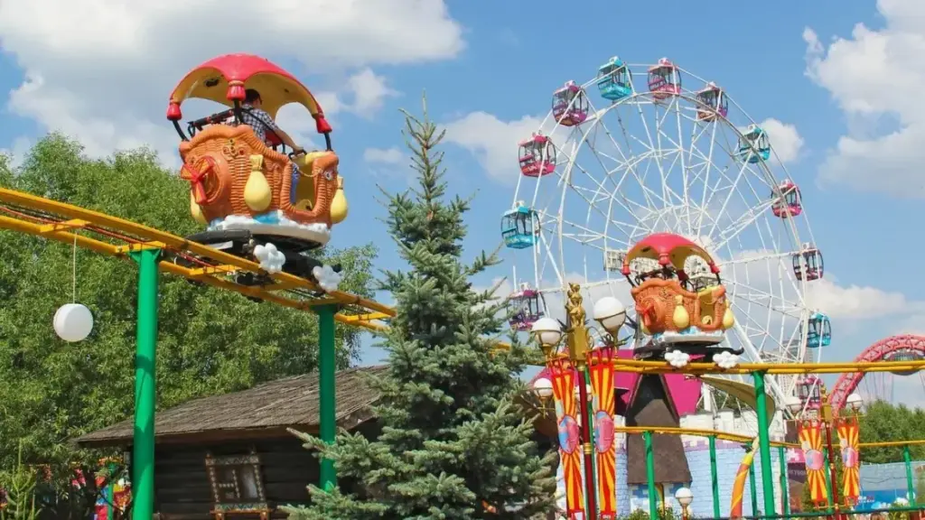 Развлечения для детей и Парк развлечений «Сказка» — аттракционы и игровые зоны для семейного отдыха