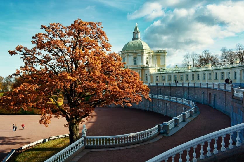 Основные достопримечательности Санкт-Петербурга — дворцово-парковый ансамбль Ораниенбаум у Большого пруда