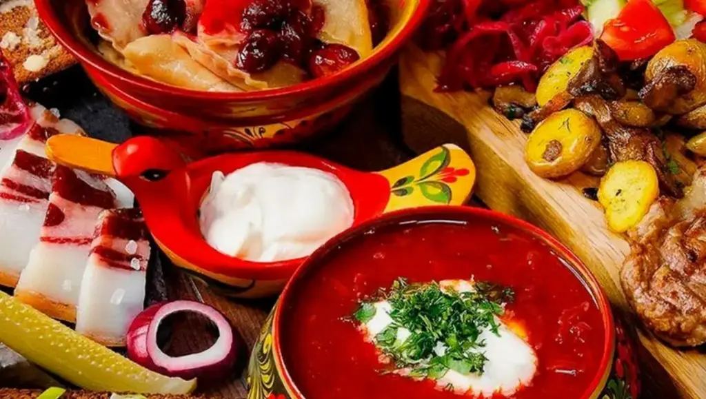 Гастрономический туризм в России: лучшие города и регионы для гастрономических туров, включая Москву