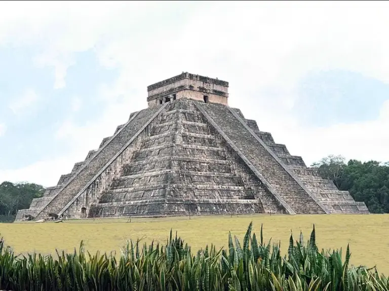 Пирамида Чичен-Ица — главная достопримечательность Мексики для отдыха путешественников