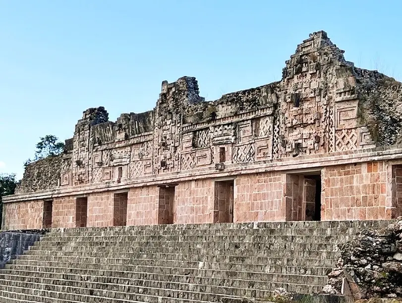 Достопримечательности Мексики и археологические зоны — Ушмаль, древний город майя с хорошо сохранившимися храмами