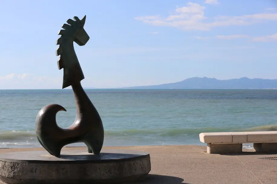 Лучшие морские курорты и Тихоокеанское побережье — живописные пляжи с волнами и тропической природой