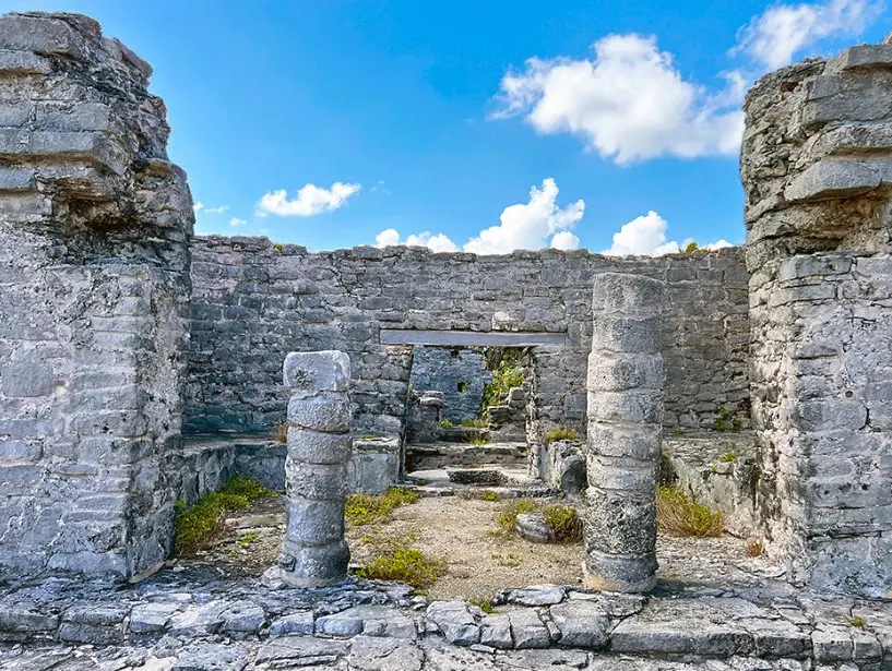 Достопримечательности Мексики и археологические зоны — руины древнего города майя в Тулуме