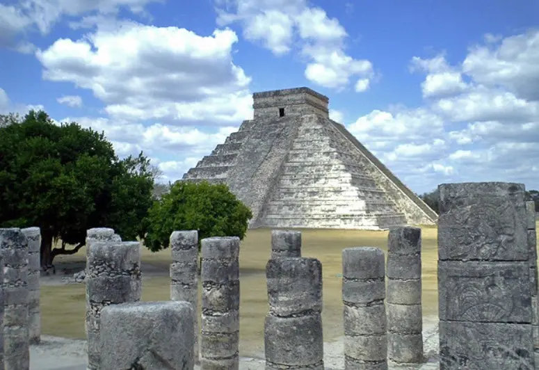 Достопримечательности Мексики и археологические зоны — Чичен-Ица, древние руины цивилизации майя