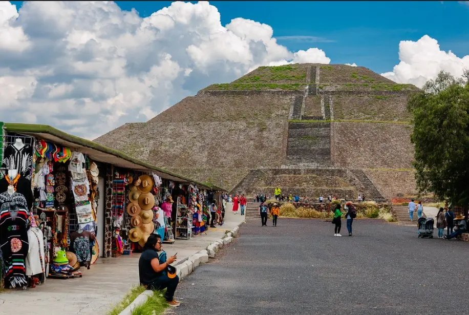 Достопримечательности Мексики и археологические зоны — Теотиуакан, древний город с храмами и пирамидами