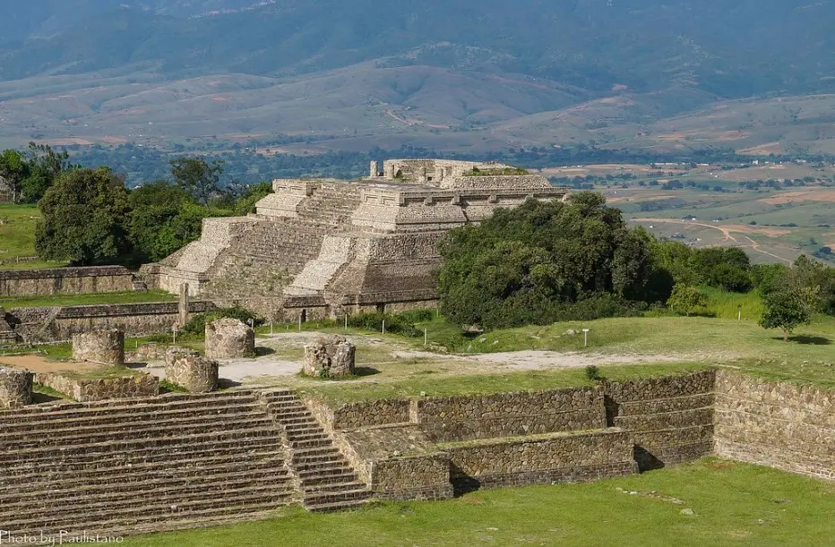 Достопримечательности Мексики и археологические зоны — Монте-Альбан, древний город сапотеков