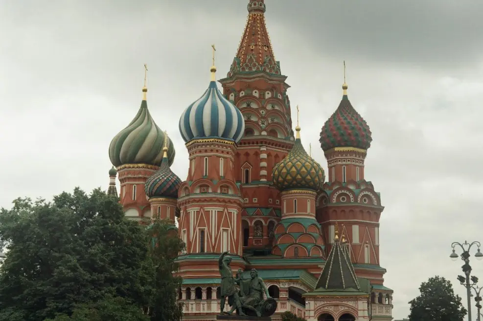 Что посмотреть в Москве за 3 дня: самостоятельный маршрут по достопримечательностям — вид на Храм Василия Блаженного на Красной площади