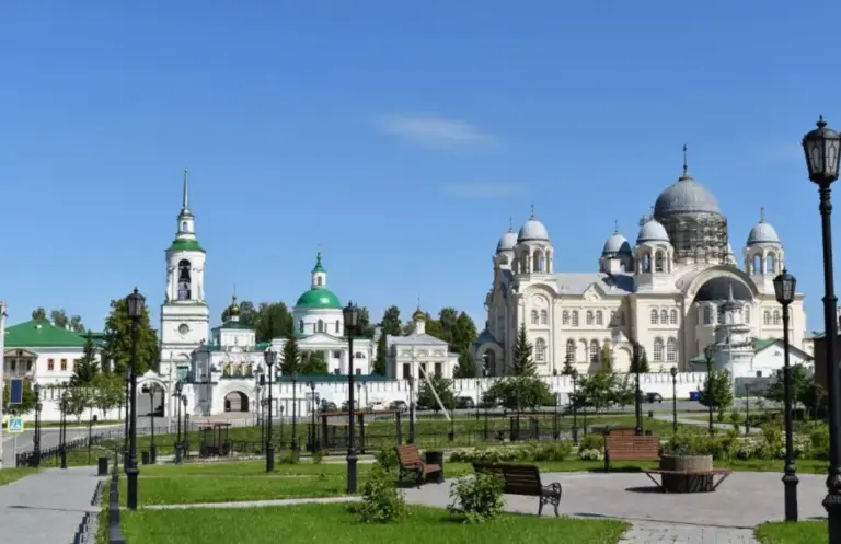 Куда поехать из Екатеринбурга: топ маршрутов и достопримечательности Свердловской области — природные виды и живописные локации региона