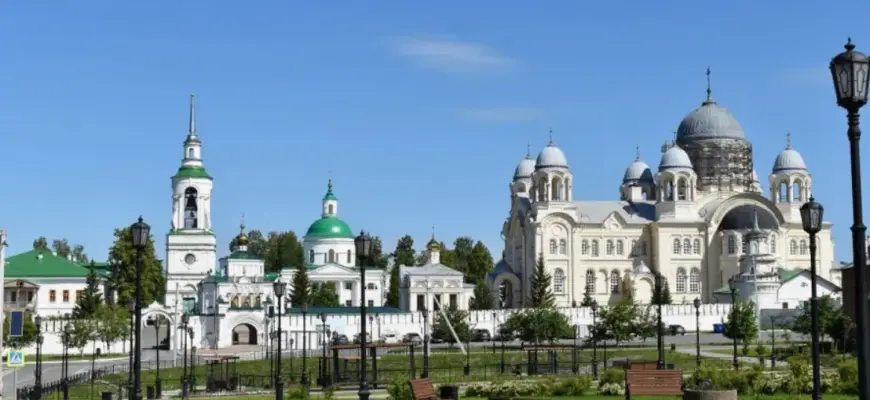 Куда поехать из Екатеринбурга: топ маршрутов и достопримечательности Свердловской области — природные виды и живописные локации региона