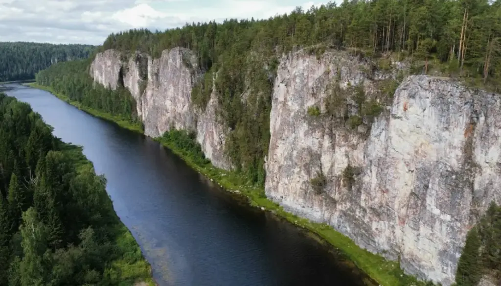 Куда поехать из Екатеринбурга — природные достопримечательности и природный парк «Река Чусовая»