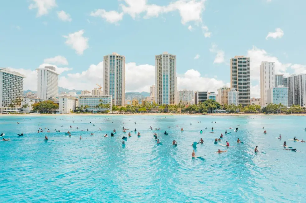 Где покупать дешевые туры и как выбрать хороший — пляжный курорт у города и бирюзовая вода