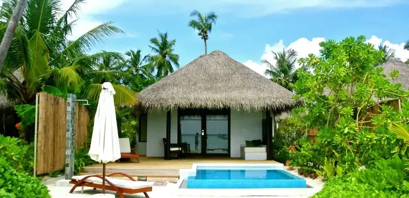 Туры со спецпредложениями: «фортуна», «рулетка», промо — что выбрать: тропический бунгало-отель с бассейном и пальмами у моря