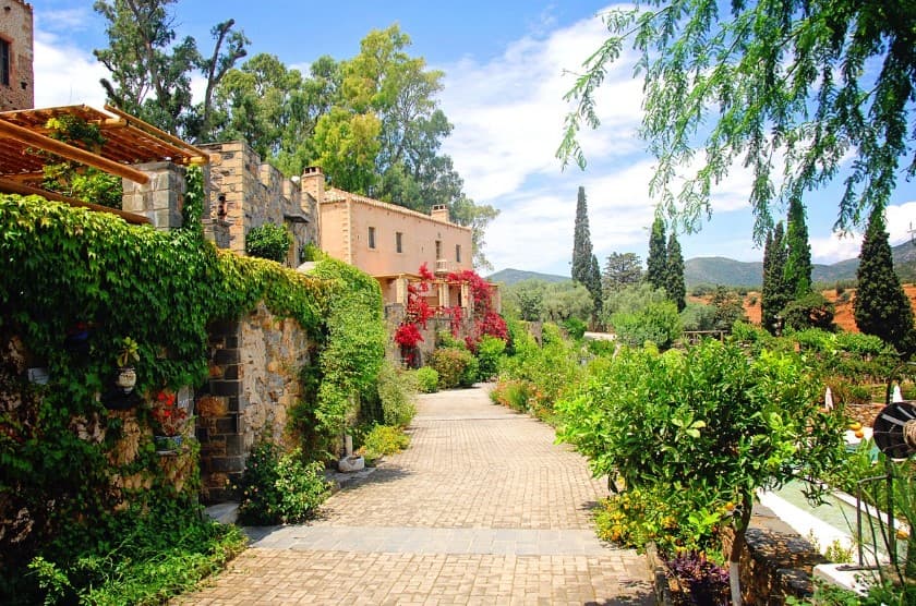 За что нужно доплачивать в отеле на «все включено» при выборе тура: неожиданные расходы