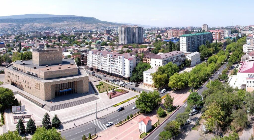 Махачкала с высоты — городской пейзаж и улицы столицы Дагестана