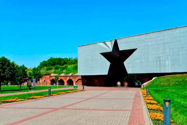 Трансфер на минивэне из Минска в Брест и Брестскую крепость (и обратно)